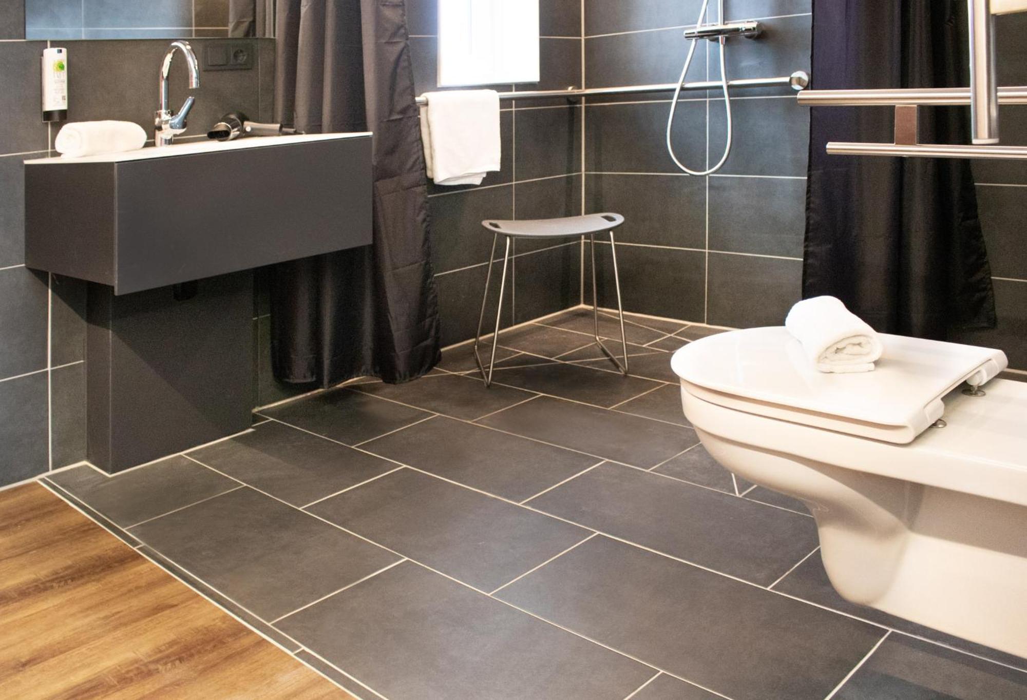 Mwh Hotel By Wmm Hotels Wiesentheid Exteriör bild
